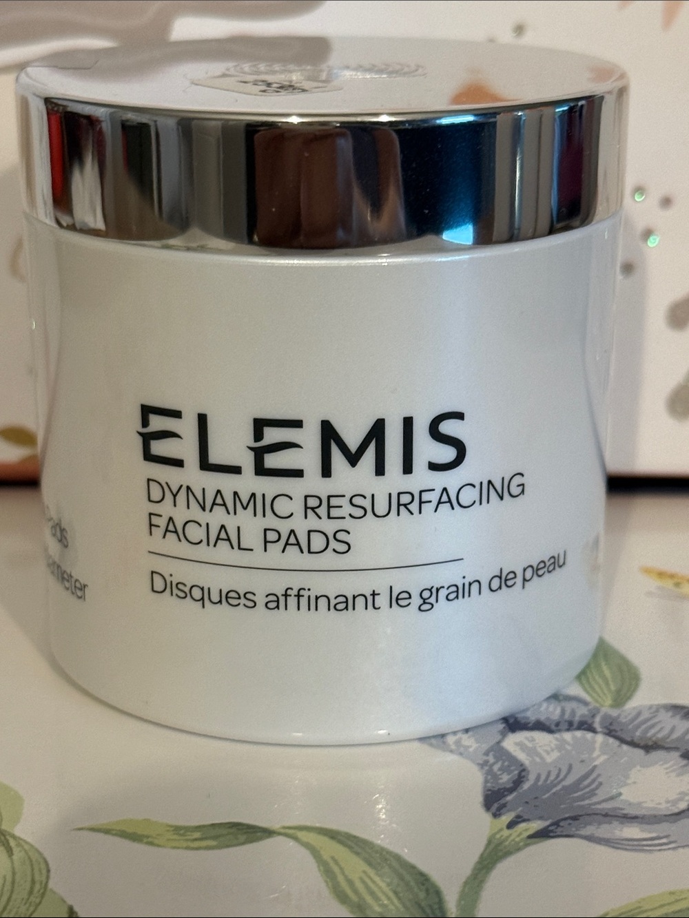 ELEMIS White Jar with Silver Lid Dynamic Resurfacing Facial Pads